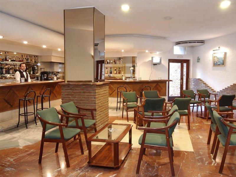 Kross Medina Azahara Torremolinos Buitenkant foto