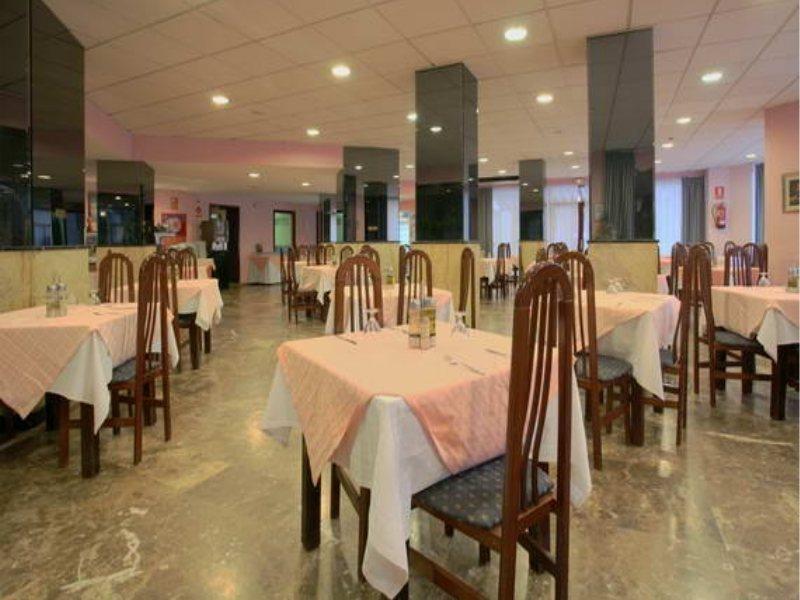 Kross Medina Azahara Torremolinos Buitenkant foto