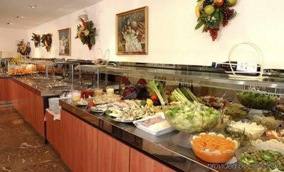 Kross Medina Azahara Torremolinos Restaurant foto